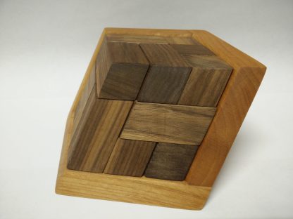 Rhoma Variant I - Walnut, Alder base