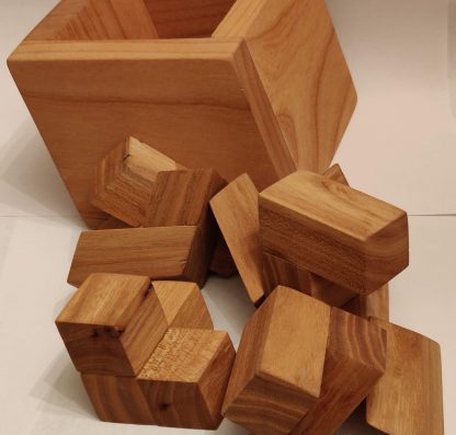 Rhoma Variant I - Elm pieces, full alder base - Image 4
